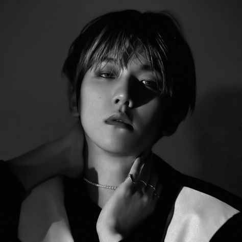 Baekhyun Baekhyun Black And White, Baekhyun Hot, G I Dle Minnie, Lipstick Stain, Best Icons, Exo Baekhyun, Byun Baekhyun, Black N White, Baekhyun