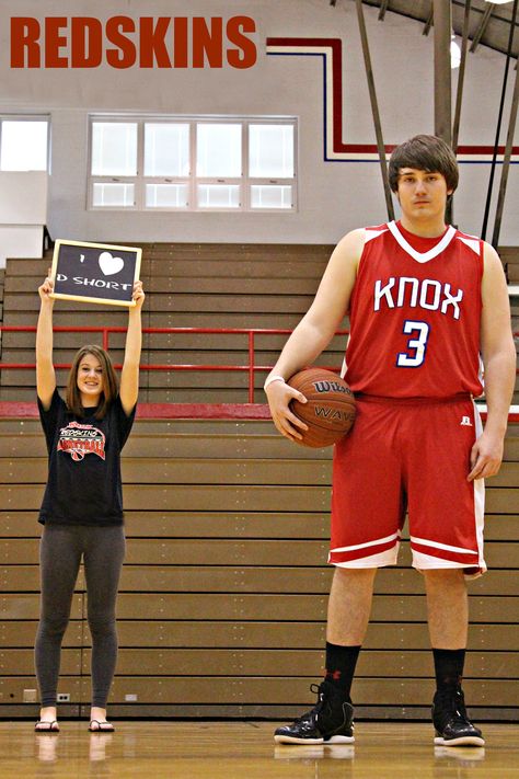 SENIOR PHOTO IDEAS BASKETBALL Mom And Son Basketball Photo Ideas, Senior Photos Basketball, Senior Picture Ideas Basketball, Basketball Manager, Country Girl Hair, Basketball Pictures Poses, Basketball Senior Pictures, Senior Photo Ideas, Unique Senior Pictures