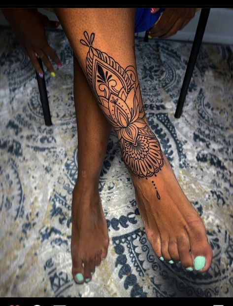 Calf Sleeve Women Tattoo, Henna Ankle Tattoo, Mandala Ankle Tattoo, Around Ankle Tattoo, Henna Ankle, Mandala Foot Tattoo, Legs Tattoos, Henna Tattoo Foot, Baddie Tats