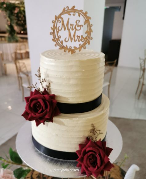 Red White And Black Wedding Cake, White Black And Red Wedding, Black And Red Wedding Cake, Red And Black Wedding Cake, White And Black Wedding Cake, 1 Tier Wedding Cakes, Wedding Cakes Maroon, Red Wedding Cake, Debut Cake