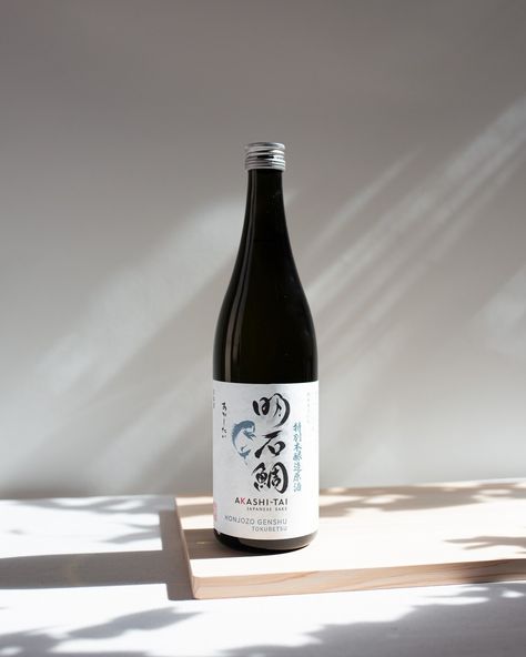 The intense flavors of Honjozo Genshu Tokubetsu make it an ideal ingredient for a Japanese inspired cocktail 🍸 Shop Akashi Tai Honjozo Genshu Tokubetsu Sake @drizlyinc 📲🍶 📷: @akashitaisake #AkashiTai #AkashiTaiSake #Sake #JapaneseSake #SakeLover #SakeTasting #SakeLove #SakeGram #JapanLovers #Japan #Vegan Sake Aesthetic, Sake Bar, Japanese Wine, Japan Logo, Japanese Whisky, Sake Bottle, Japanese Sake, Soju Bottle, Sake