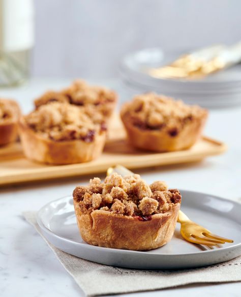 Apple Crumb Pie, Chocolate Pie With Pudding, Cinnamon Apple Pie, Apple Crumb, Rhubarb Crisp, Mini Apple Pies, Quick And Easy Appetizers, Bite Size Desserts, Apple Pies