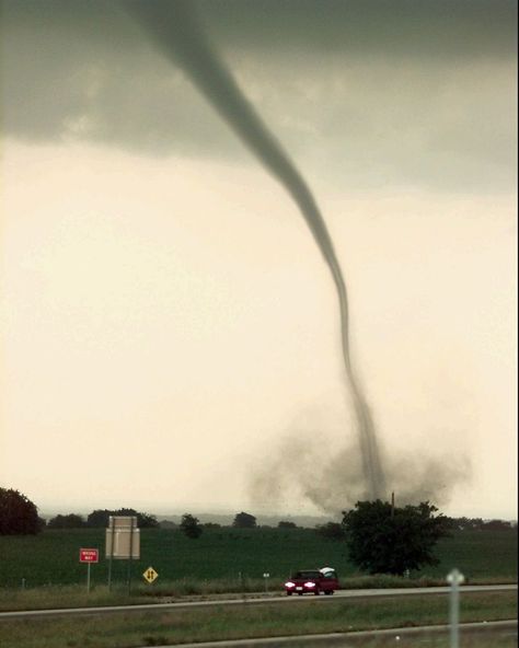 El Reno Tornado, Texas Tornado, Tornado Watch, Stormy Skies, Veronica Lake, Indian Paintbrush, Learning Worksheets, Town Center, Meteorology