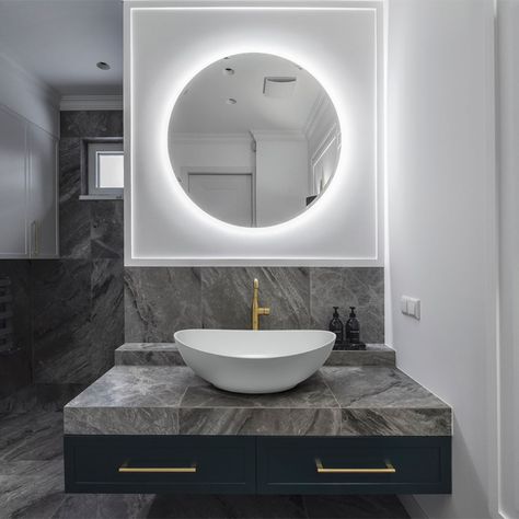 Encompassing luxury and providing the perfect focal feature, countertop sinks are one of our favourite inclusions to see in a bathroom design. 😍 With a myriad of shapes, finishes and textures to choose from, there's countertop basin to suit your style whether traditional or modern. They elegantly sit atop a level surface, such as a vanity unit, providing a more minimalist look than general sinks. By opting for this basin placement, you'll gain extra countertop space to display decorative so... Countertop Washbasin, Counter Top Sink Bathroom, Counter Top Basin, Sink Vanity Unit, Basin Sink Bathroom, Decorative Soaps, Basin Design, Granite Tops, Counter Design