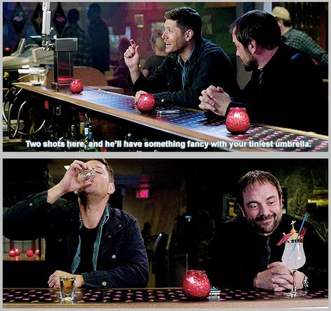 [gif-set] Crowley's fancy drink. <3|||| GUYS THERE IS A LITTLE PITCHFORK IN CROWLEY'S DRINK!!! Film Memes, Tiny Umbrella, Impala 67, Tv Supernatural, Winchester Boys, Supernatural Memes, Supernatural Funny, Orphan Black, Odaiba