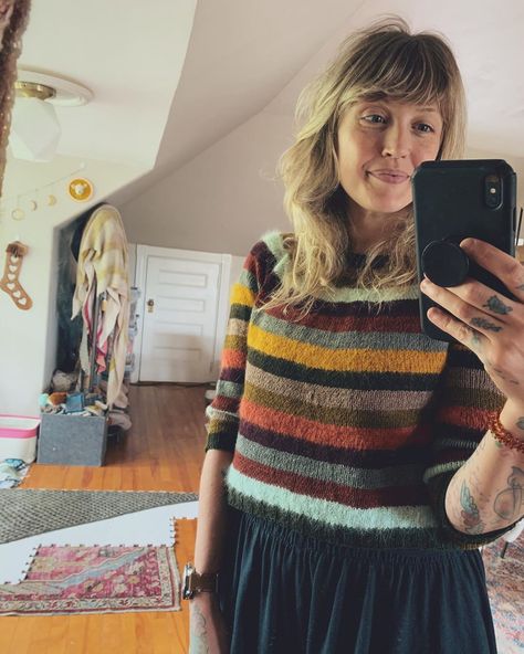 Andrea Mowry on Instagram: “It’s Friday and I’m playing with stripes! How’s your Friday going? Any new cast-ons for the weekend? 🧶: @thefarmersdaughterfibers Recollect…” Andrea Mowry Hair, Andrea Mowry, Diy Knitting, Hair Cut, The Weekend, Hair Cuts, It Cast, Stripes, Long Sleeve Dress