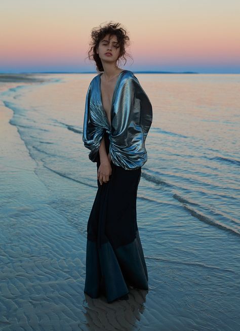 Aleyna Fitzgerald Captures Sylve Colless In Watery Colors For Harper's Bazaar Australia October 2017 — Anne of Carversville Editorial Photography Outdoor, Beach Fashion Shoot, Beach Fashion Editorial, Fashion Editorial Photography, Outdoor Magazine, Beach Editorial, Inspiration Photoshoot, Beach Inspiration, High Fashion Photography