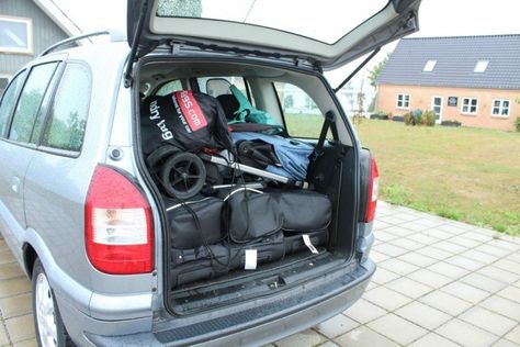 Reistips: handig je auto inpakken doe je met Car-Bags Car Bags, Collage, Van, Pins