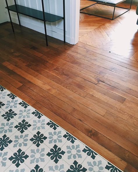 Parquet And Tiles Combination, Wood And Tile Flooring Combination, Floor Parquet, Paris Inspiration, Wood Floor Pattern, Wooden Floor Tiles, Wood Floor Design, Engineered Timber Flooring, Ikea Living Room