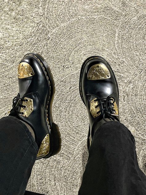 Doc Marten x King Nerd collab shoes, gold metal accents, probably my favorite shoes in my collection! Doc Martens Collection, Shiny Doc Martens, Doc Martens Collab, Gold Doc Martens, Custom Docs, Shoe Accents, Nerd Shoes, Shoe Charms Doc Martens, Doc Martens Patent