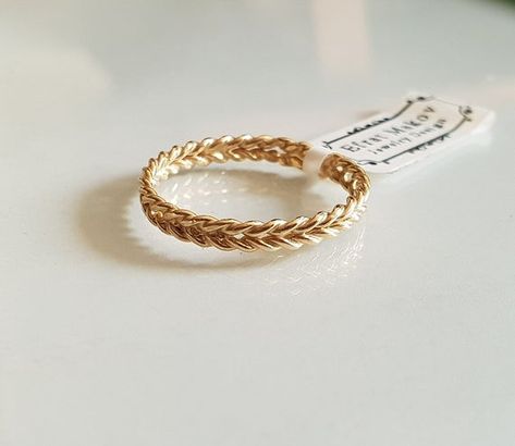 Flat Engagement Rings, Wedding Bands Rose Gold, Braid Wedding, Ring Gold Wedding, Delicate Wedding Ring, Wedding Ring Women, Gold Wedding Bands, Gold Pinky Ring, Wedding Band Women