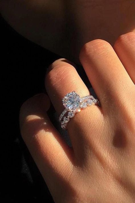 Morganite Engagement Ring Vintage, Beautiful Wedding Rings Diamonds, خواتم خطوبة, Elegant Wedding Rings, Dream Wedding Ring, Ring Inspiration, 2nd Chance, Cute Engagement Rings, Engagement Ring Inspiration