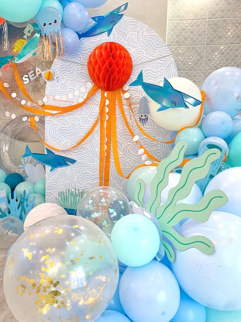 Sea Animal Birthday, Emily Windsnap, Octonauts Birthday Party, Ocean Birthday, Baby Birthday Themes, Kids Birthday Themes, Under The Sea Theme, Birthday Centerpieces, Meri Meri