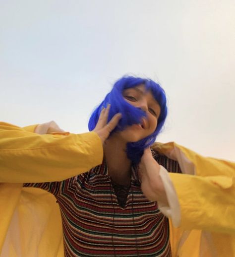 Coraline Halloween Costume, Coraline Costume, Forehead Kisses, Emma Chamberlain, Cool Halloween Costumes, Coraline, Role Models, Favorite Celebrities, Just In Case