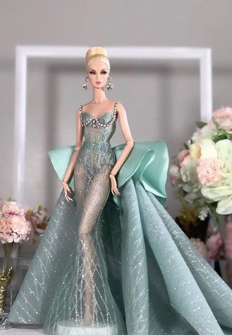 Royalty Fashion, Dress Barbie Doll, Miniature Dress, Barbie Doll Clothing Patterns, Barbie Fashionista Dolls, Barbie Dress Fashion, Barbie Gowns, Fashion Illustration Dresses, Barbie Fashionista