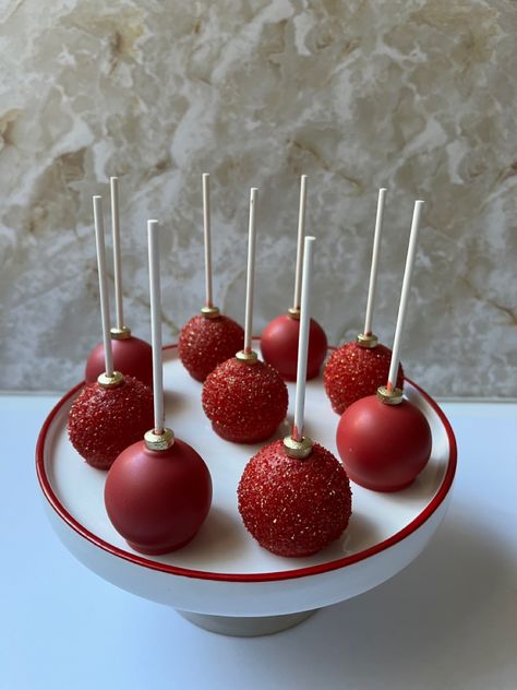 Maroon Cake Pops, New Years Cake Pops, Red Cake Pops, Grad Party Food, Xmas Goodies, Ornament Cake, Cake Push Pops, Ice Party, Red Desserts