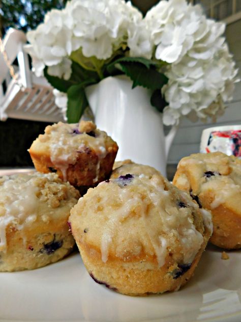 Lemon Ricotta Muffins with Blueberries - Blue Cheese Bungalow Popover Recipes, Lemon Blueberry Ricotta, Lemon Ricotta Muffins, Muffins With Blueberries, Ricotta Muffins, Blueberry Ricotta, Sunday Food, Bread Quick, Tin Recipes