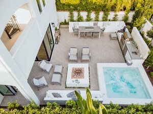 San Clemente Simplicity — Living Gardens Landscape Design Modern Traditional Backyard, Small Backyard With Jacuzzi, Secret Garden Pool, Spa Pool Ideas Small Backyards, In Ground Hot Tub Ideas Backyard, Backyard Jacuzzi Ideas, Backyard Jacuzzi Ideas Patio, Backyard Zones, Outdoor Oasis Backyard