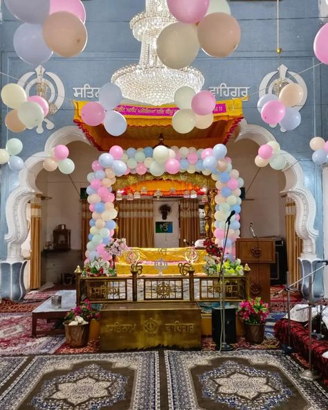 3/06/ Gurudwara decor 🥳 Crystal theme 💙 Venue = sadar gurudwara DM = @rahul_t.p.p #thepartyplanner #gurudwara #sagarmp15 #sagarmp #sagarmp15😎 #mp #mp15 Saraswati Pandal Decoration, Gurudwara Decoration Wedding, Karpuram Dandalu For Wedding, Saraswati Puja Pandal, Lingaraj Temple Bhubaneswar, Quick Saves