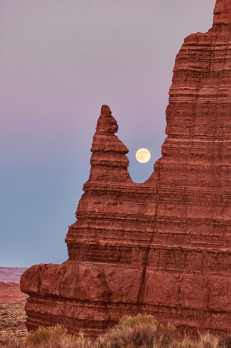 Landscape References, Canyon Moon, Capitol Reef, Capitol Reef National Park, The Full Moon, Rock Formations, Red Rock, Pretty Places, Amazing Nature