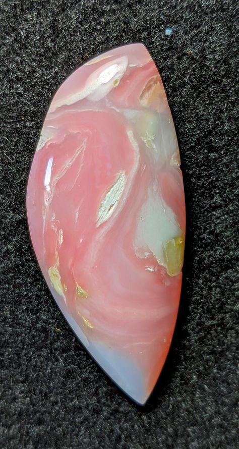 https://flic.kr/p/2jrxdmA | Peruvian Pink Opal Pink Opal Aesthetic, Pink Opal Nails, Opal Aesthetic, Dream Crystals, Pink Opal Crystal, Opal Mineral, Moda Circular, Opal Nails, Types Of Opals