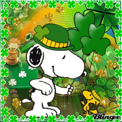 Snoopy Saint Patrick´s Day Gif St Patricks Day Pictures, St Patricks Day Wallpaper, Woodstock Snoopy, Snoopy Dog, Snoopy Funny, Snoopy Images, Peanuts Cartoon, Snoopy Wallpaper, Snoopy Quotes