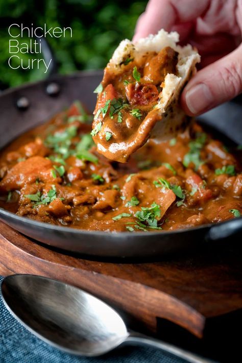 Chicken Balti is the pride of Birmingham and a curry not of Indian but Anglo Bangladeshi heritage dating from the 1970’s that went global! It is a curry with a thick and boldly spiced sauce that is famed for being cooked in the bowl it is served in. I cook mine in a wok to mimic the caramelised sauce around the edges and served it in a hot karahi. Balti Recipe, Bravenly Global, Chicken Balti, East Indian Food, Amare Global, Indian Chicken Recipes, Chicken Curry Recipe, Indian Dinner, Global Food