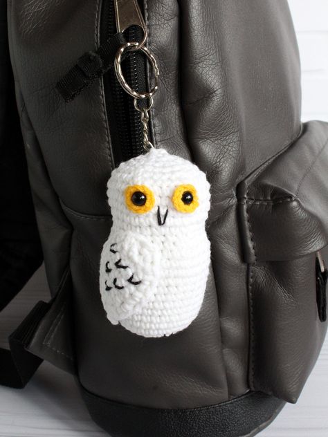 Keychain Harry Potter, Harry Potter Keychain, Harry Potter Character, Harry Potter Crochet, Harry Potter Friends, Harry Potter Owl, Crochet Owls, Harry Potter Items, Character Pattern