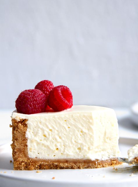 No-Bake Cheesecake - Cheesecake ohne Backen » Taste of Travel No Bake Cheescake, No Bake Torte, Quark Cheesecake, Light Cheesecake, Easy No Bake Cheesecake, Bake Cake, Classic Cheesecake, Bake Cheesecake, Summer Cakes