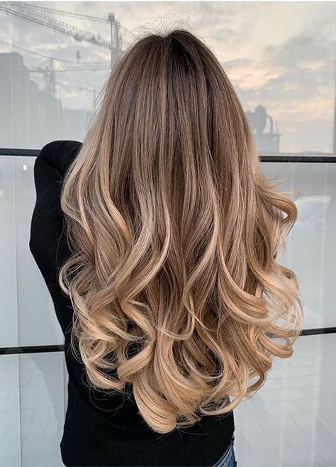 Melted Balayage, Balayage Colors, Champagne Blonde Hair, Hair Colors To Try, Blonde Balayage Highlights, Latest Hair Color, Hair Color Caramel, Colors Hair, Fesyen Rambut