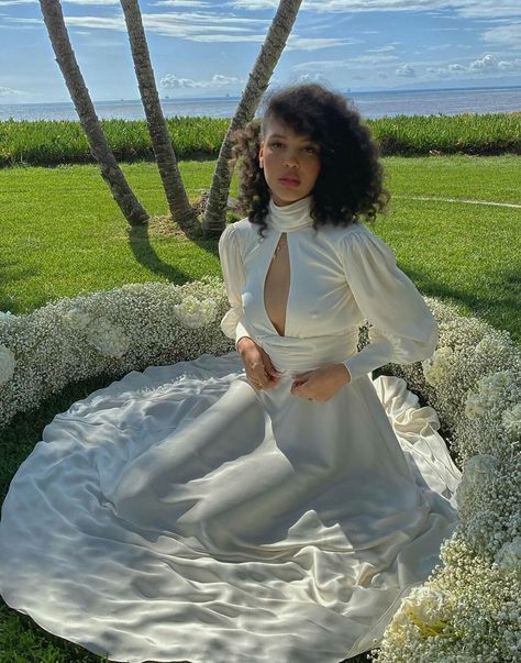 Nara Aziza, Nara Smith, Lucky Blue Smith, Lucky Blue, Surprise Wedding, Beauty Photoshoot, Beautiful Love Stories, Modern Bride, Nara