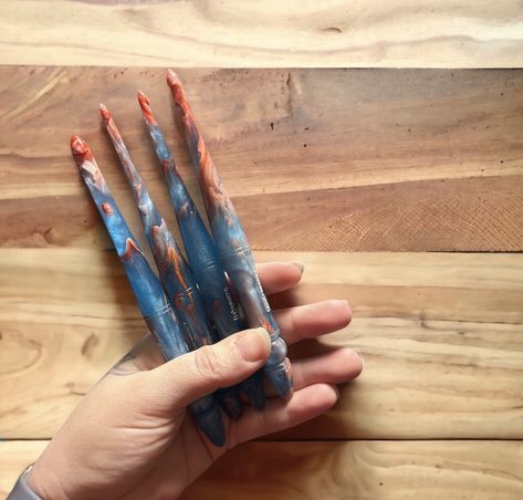 Resin Crochet Hook, Unique Crochet Hooks, Glitter Crochet, Resin Crochet, Crocheting Tips, Diy Crochet Hook, Custom Crochet Hooks, Handmade Crochet Hook, Crochet Hook Handles