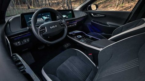 More photos Kia Ev6, Big Battery, Car Goals, Plant Based Lifestyle, Vision Board Manifestation, Luxury Lifestyle Dreams, Combustion Engine, Head Up Display, Rear Wheel Drive