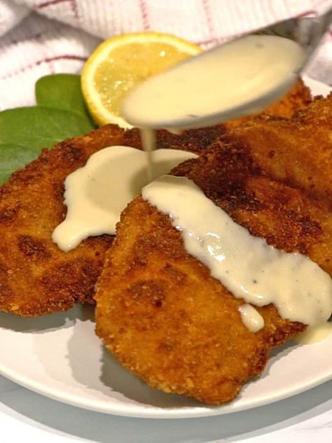 Adding Cream sauce to Chicken Schnitzel Schnitzel Gravy Recipe, Chicken Snitchel, Schnitzel Chicken, Chicken Schnitzel Recipe, German Dinner, Chicken Crepes, Meaty Meals, Mustard Cream Sauce, Schnitzel Recipes