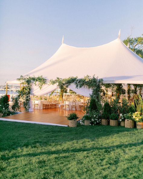 Wedding 🤍 • Instagram Black Tie Farm Wedding, Elegant Tent Wedding, Wedding Tent Decor, Wedding Welcome Table, Tent Decor, Hamptons Wedding, Tent Decorations, Wedding Tent, Wedding Decor Inspiration