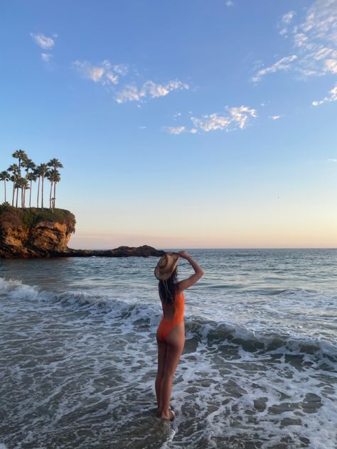 Laguna Beach Aesthetic Fashion, Beach Aesthetic Fashion, Laguna Beach Aesthetic, Socal Aesthetic, Swimsuit Inspo, Ny Outfits, Summer Pics, Summer Inspo, Babymoon