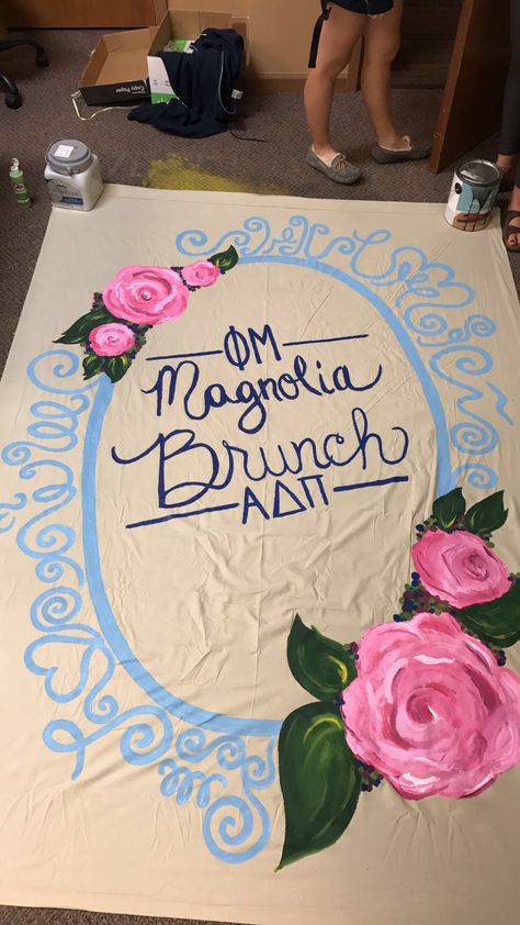 Phi Mu and ADPi Magnolia Brunch Banner Flower Sorority Banner, Sorority Formal Banner, Moms Weekend Sorority, Sorority Brunch, Sorority Activities, Moms Weekend, Sorority Girls, Sorority Banner, Tri Delt