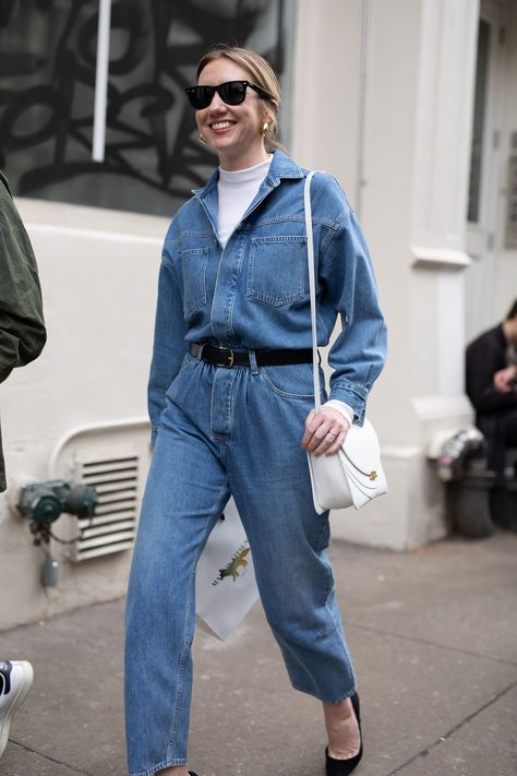 40 Denim-on-Denim Outfit Ideas For Summer — Plus, Affordable Denim Starting at $27 Turtleneck Under Jumpsuit, Denim Denim Outfit, Jean Jumpsuit Outfit, Full Denim Outfit, Looks Total Jeans, Lisa Aiken, Casual Outfit For Women, Denim Jumpsuit Outfit, Double Denim Outfit