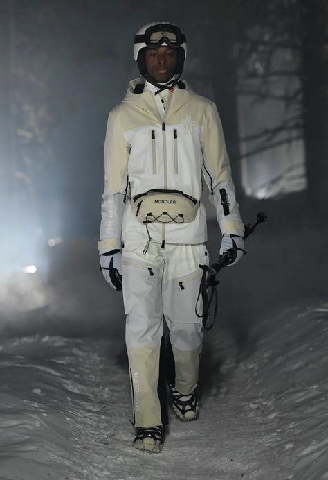 Moncler Grenoble Fall 2024 Ready-to-Wear Runway, Fashion Show & Collection Review [PHOTOS] Moncler Runway, Gorpcore Fashion, Backpack Inspiration, Menswear Design, Moncler Grenoble, Technical Clothing, Show Collection, Military Inspired, Fashion Show Collection