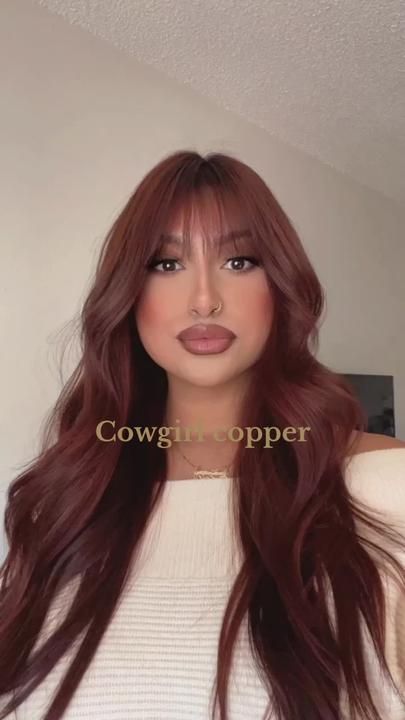 Hair Color Ideas Latinas, Julia Fox Red Hair, Mexican Hair Color, Cowgirl Copper Hair Color, Hair Color For Hispanic Women, Summer Hair Inspo Color, Copper Hair On Latinas, Redish Brown Hair Color, Cowgirl Copper Hair