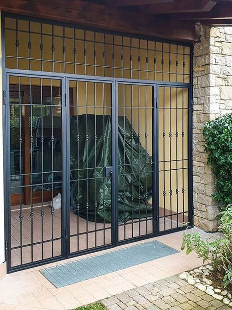 Stairs Gate, Home Grill Design, Sliding Gate Design, Gate Design Modern, Gate For Stairs, Black Gate, Gate Garden, Window Grill Design Modern, Terrasse Design