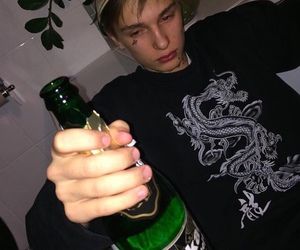 alternative Grunge Guy, Host Party, Grunge Guys, Alcohol Aesthetic, Aesthetic Boys, Aesthetic Boy, Getting Drunk, Dark Photography, Young And Beautiful