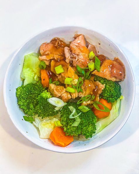 Flame Broiler Chicken Veggie Bowls — cooking off the cuff Flame Broiler Chicken Recipe, Chicken Veggie Bowl, Korean Fast Food, Healthy Menu Plan, Veggie Bowls, Chicken Bowl Recipe, Broiler Chicken, Veggie Bowl, Asian Inspired Recipes