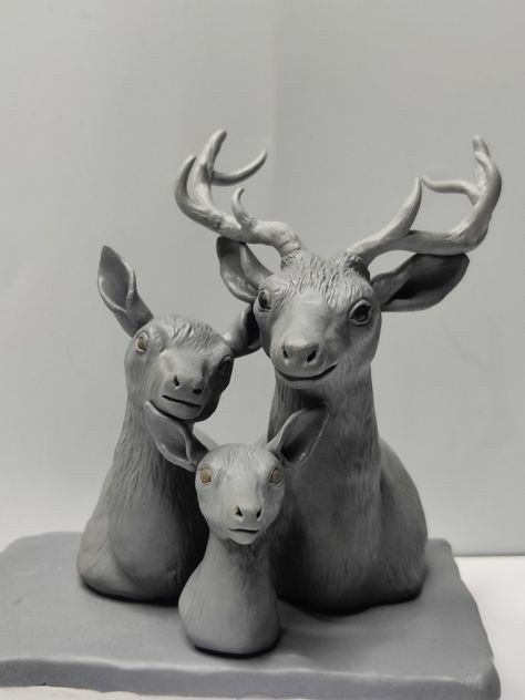 Animal Sculptures Clay Realistic, Clay Modelling Sculpture Easy, Diy Clay Animals, Easy Clay Models, Easy Clay Animals, Clay Animals Sculpture, Ceramic Deer Head, Miniature Clay Art, Clay Deer