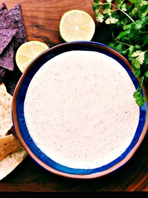 Craving Creamy Jalapeno Dip? Try This Chuy's Copy Cat Version Jalapeno Dip Recipes, Cookout Dishes, Creamy Jalapeno Dip, Creamy Jalapeno Sauce, Convection Oven Recipes, Jalapeno Dip, Creamy Jalapeno, Exotic Food, Cat Recipes