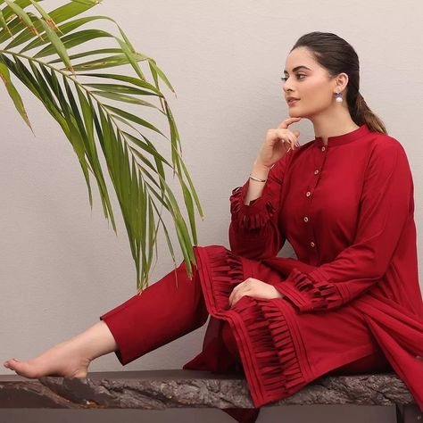 One Colour Dress Design, Plain Red Dress, Style Outfits Summer, Dress Designing Ideas, Cotton Dress Indian, Summer/fall Outfits, Dress Designing, Plain Red, Designing Ideas