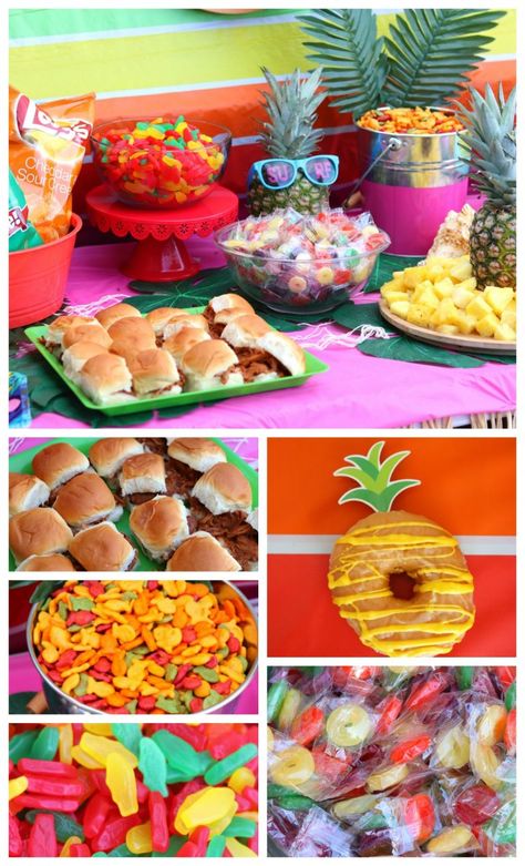 Luau Party - A girl and a glue gun Luau Party Food Ideas, Pineapple Cake Pops, Christmas Luau, Luau Favors, Luau Party Food, Hawaii Themed Party, Luau Food, Island Party, Paper Flower Garlands