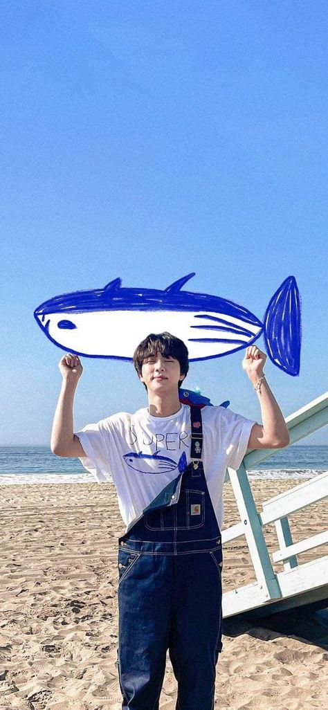 Jin Lockscreen Wallpaper, Jin Lockscreen, Super Tuna, Photos Wallpaper, Jin Photo, Viral Song, Japanese Language Learning, Wattpad Covers, Lockscreen Wallpaper