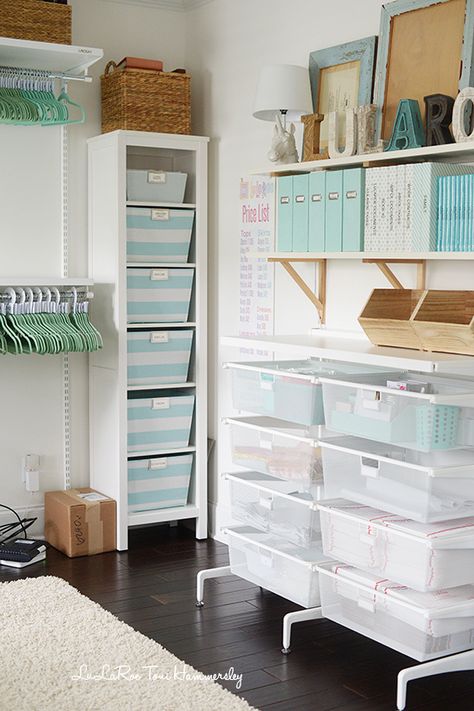 Storage, storage, storage! This office organization has all the space you could need to store your essentials and supplies. If you’re looking for creative—and stylish—ways to redo your workspace, check out this at home office inspiration. Lularoe Room, Shipping Station, Inventory Organization, Inventory Storage, Zimmer Diy, Business Storage, Office Organization At Work, Creative Decoration, Organization Inspiration