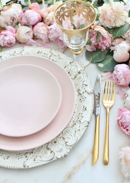 I am all about the romantic inspired pretty much everything over here. And that includes tables and entertaining ideas.This share is a bit different than what I usually share when it comes to tables.It is more about the place settings and just a peek at the centerpiece idea and about how to shop the on various budget. Tafel Decor, High Tea Party, Smart Tiles, Beautiful China, Elegant Table Settings, Beautiful Table Settings, Vintage Invitations, French Country Cottage, Vintage Wedding Invitations